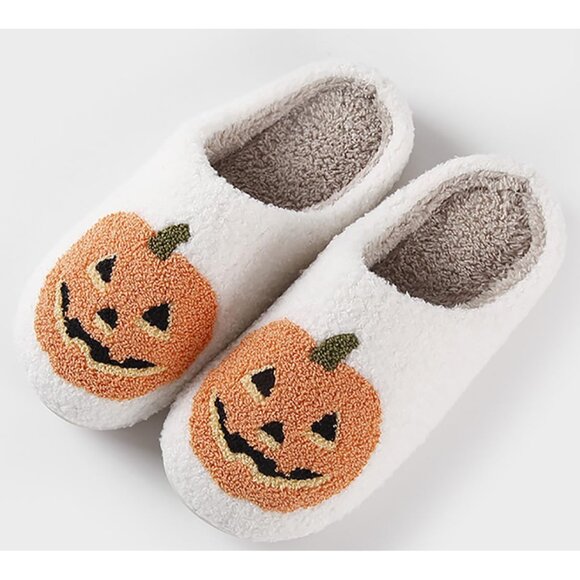 Warm and Fluffy Cartoon Pumpkin Slippers for Stylish Indoor Relaxation - Picture 5 of 7